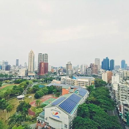 Holiday Inn Express Kaohsiung Love River, An Ihg Hotel Dış mekan fotoğraf