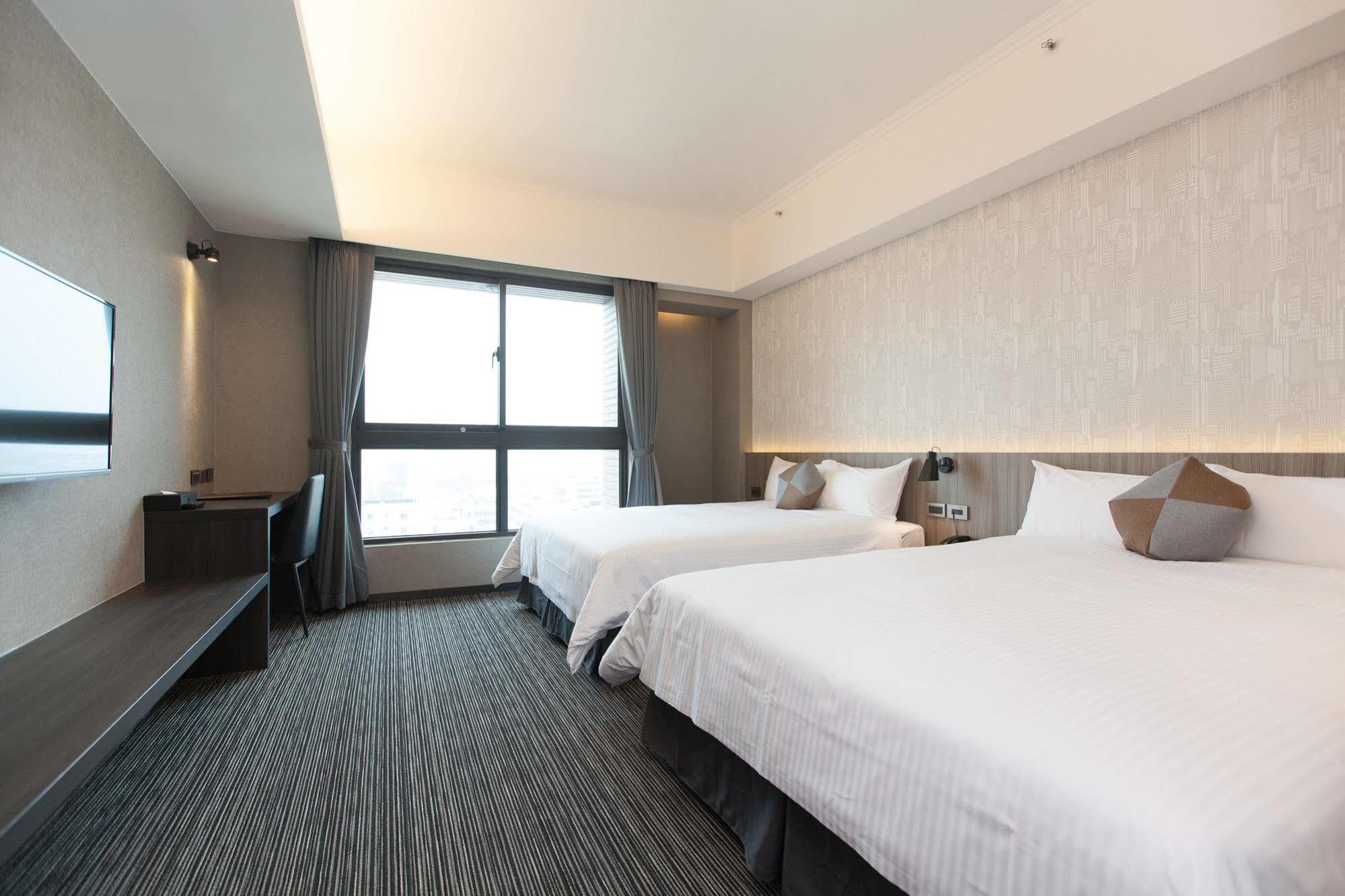 Holiday Inn Express Kaohsiung Love River, An Ihg Hotel Dış mekan fotoğraf